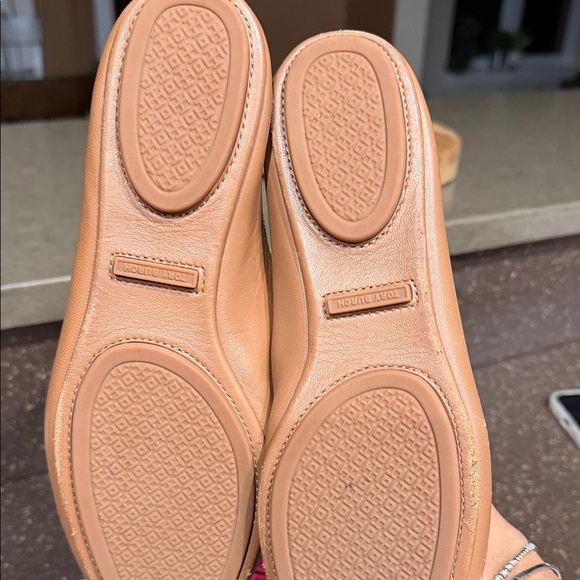 Tory Burch Minnie 6.5 Camel Leather Flats - Picture 5 of 5